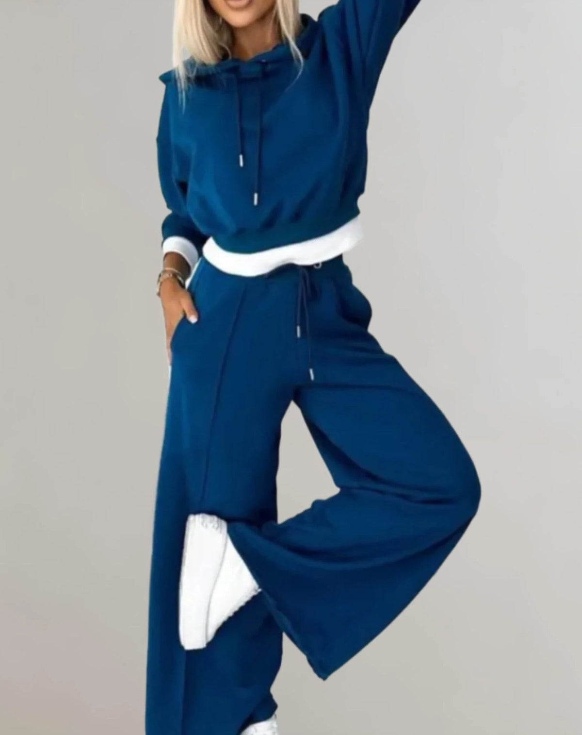 Duetta - Cropped Top And Jogger Set For Everyday Wear — view 4 of 6