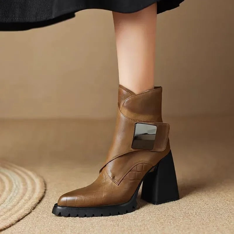 Virelle - Versatile Contemporary Ankle Boots Everyday Wear — view 3 of 10