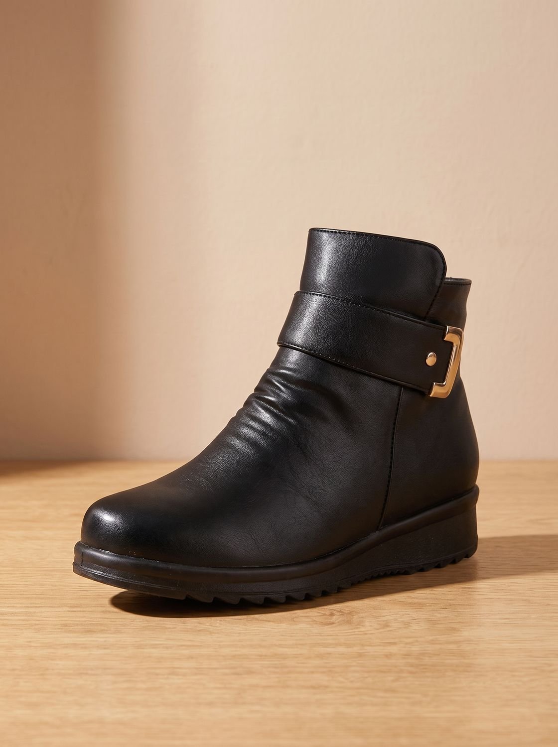 Wintera - Fur-Lined Wedge Ankle Boots Cold Weather Wear — view 4 of 5