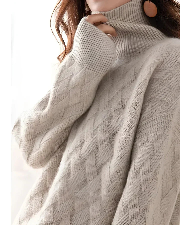 Wovenne - Cashmere Knit Sweater Everyday Elegance — view 2 of 10