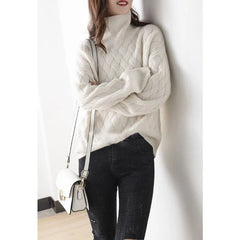 Wovenne - Cashmere Knit Sweater Everyday Elegance — view 4 of 10