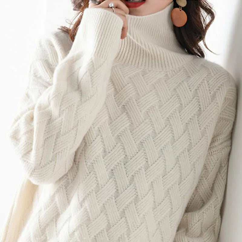Wovenne - Cashmere Knit Sweater Everyday Elegance — view 6 of 10