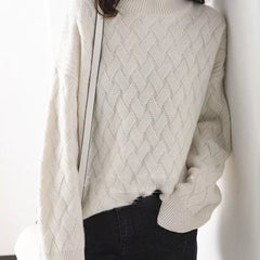 Wovenne - Cashmere Knit Sweater Everyday Elegance — view 7 of 10